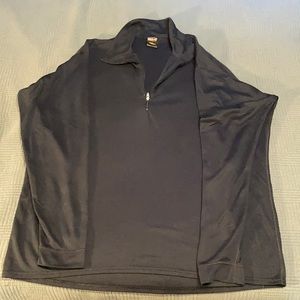 Patagonia Men’s Capilene 1/4 zip top in Navy Blue. Size large.